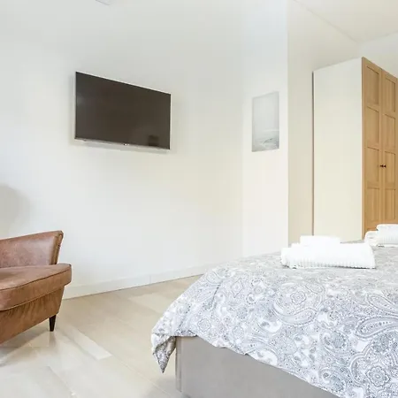 Guesthost Апартаменты Неаполь